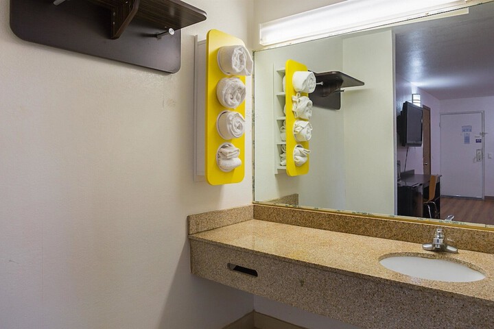 Motel 6 Brinkley AR