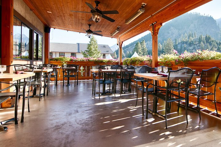 Icicle Village Resort