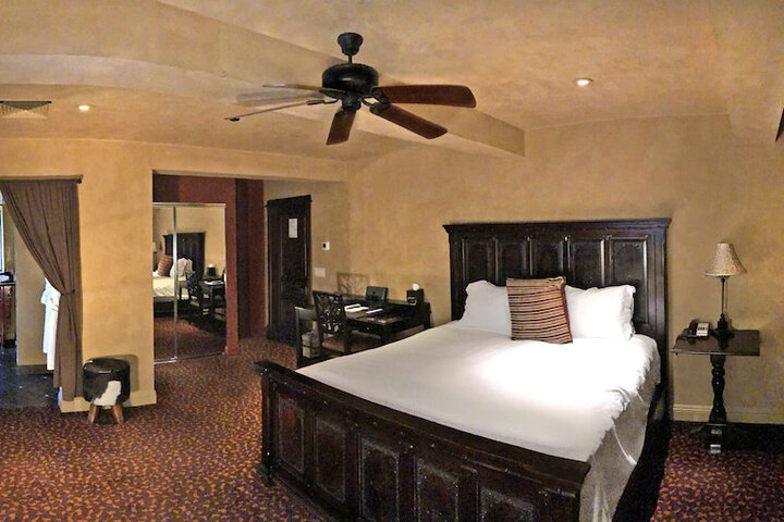 Border House at Crystal Bay Casino