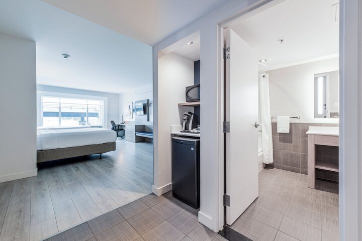 Room 9 of 26