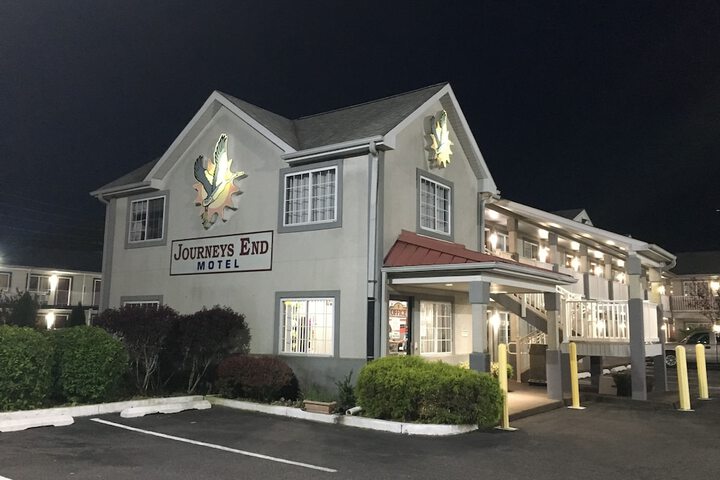 Hotel 6 of 51