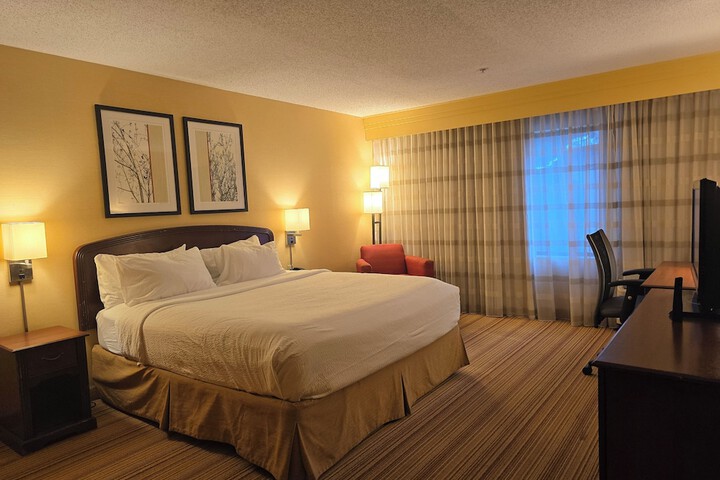 Country Inn & Suites by Radisson Convention Center