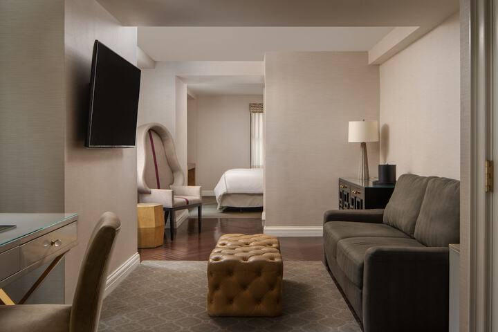 Room 43 of 83