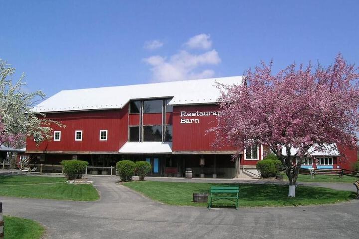 Amish Inn