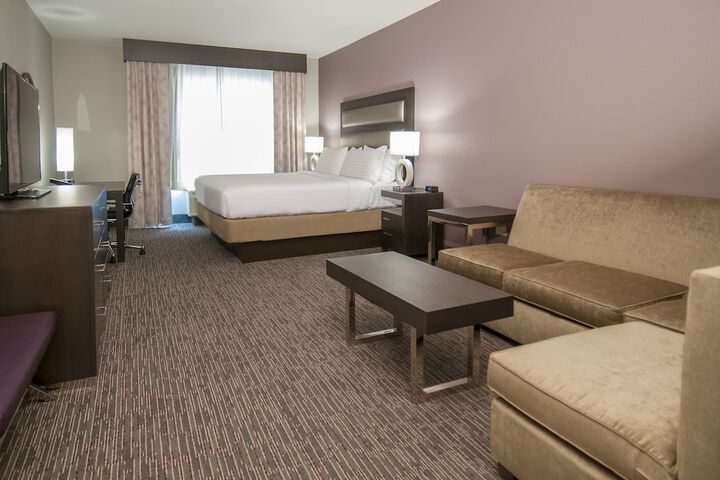 Room 26 of 38
