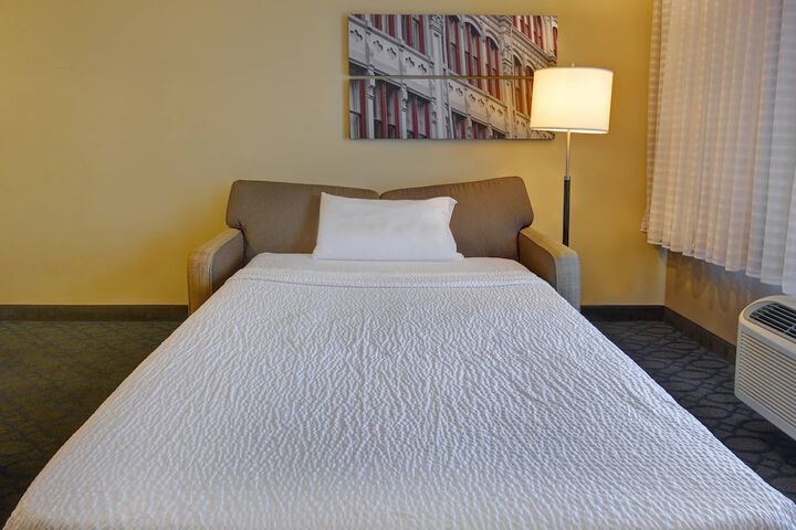 Room 34 of 49