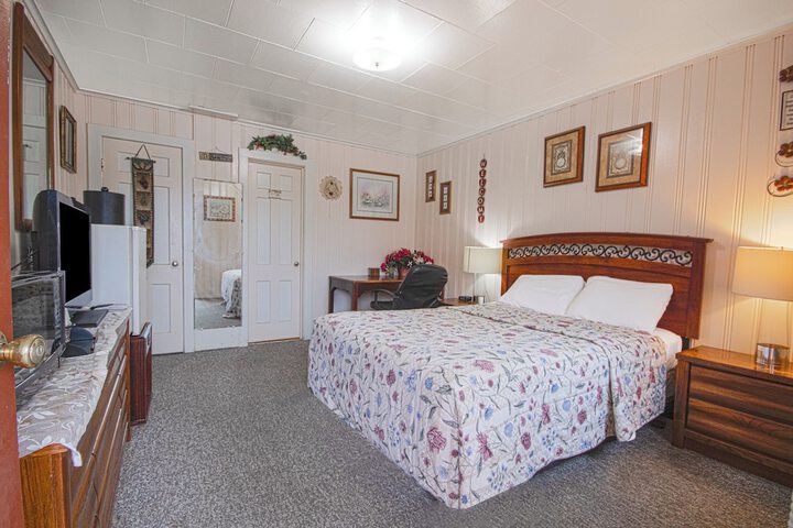 Room 43 of 50