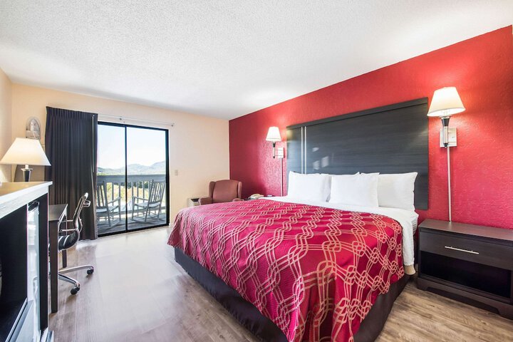 Room 15 of 35