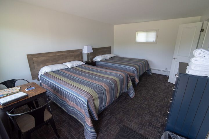 Three Lakes Motel