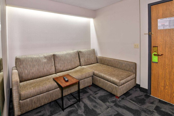 Room 19 of 30