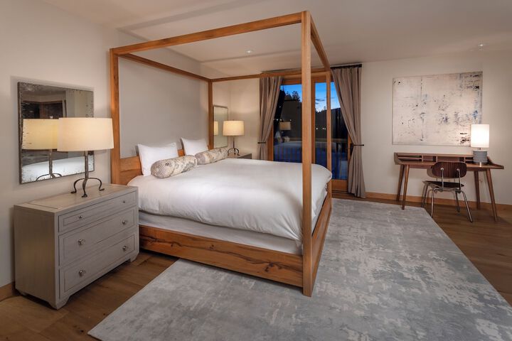 Room 42 of 63