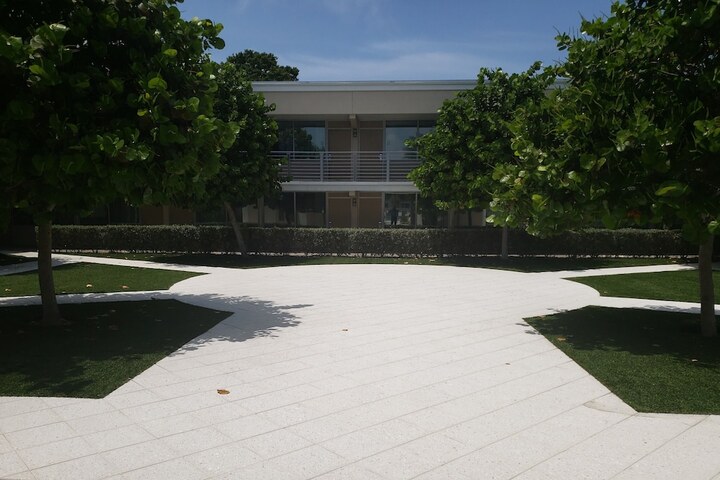 Hotel Exterior 44 of 44