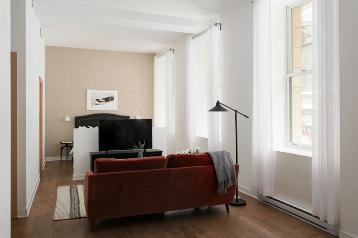 Room 9 of 22