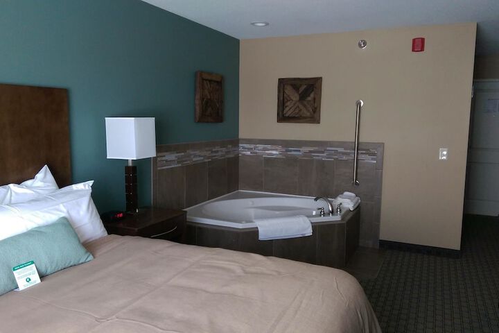 Room 5 of 15