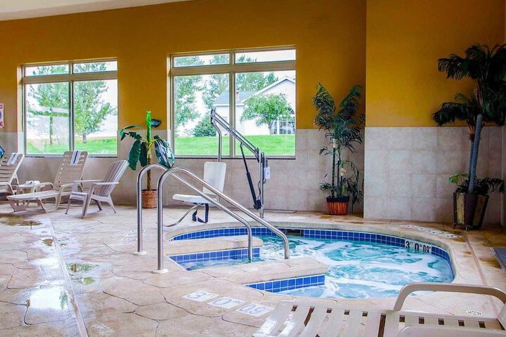 Comfort Inn & Suites Grinnell near I-80