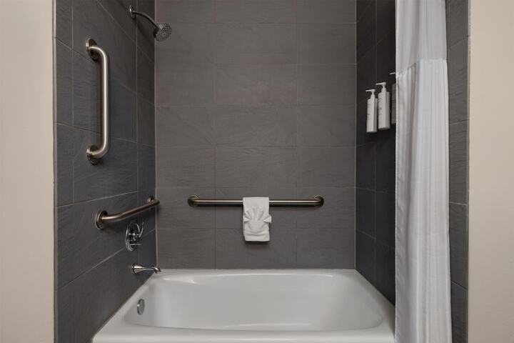 Spark by Hilton Artesia