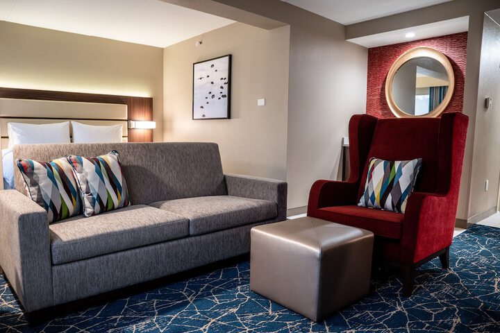 Room 106 of 158