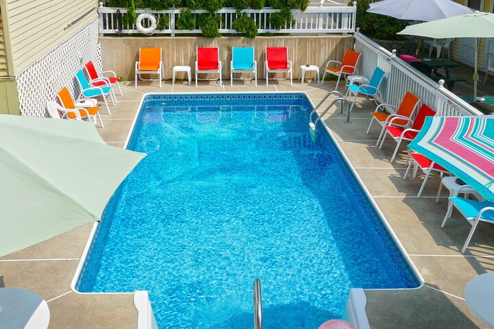 Beach Motel & Suites