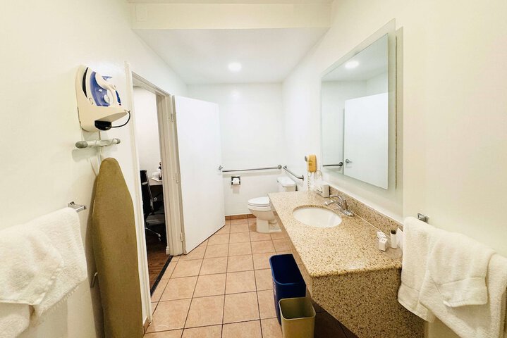 Room 35 of 92