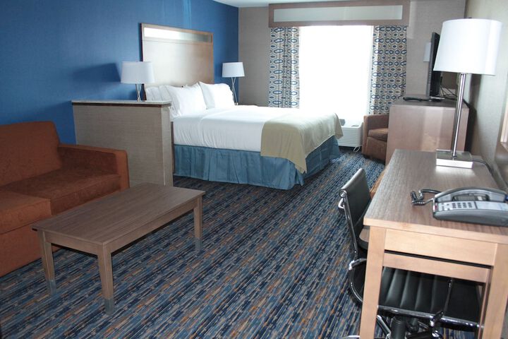 Room 17 of 43