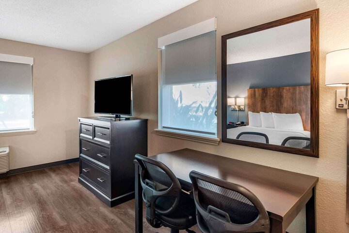 Room 28 of 30