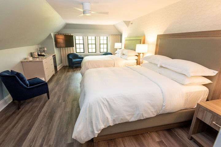 Room 11 of 48