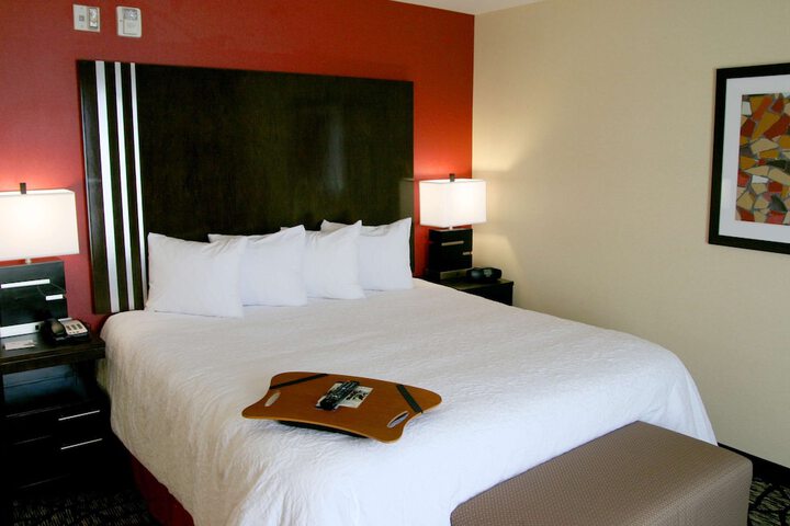Room 40 of 83