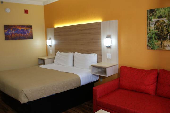Room 28 of 41