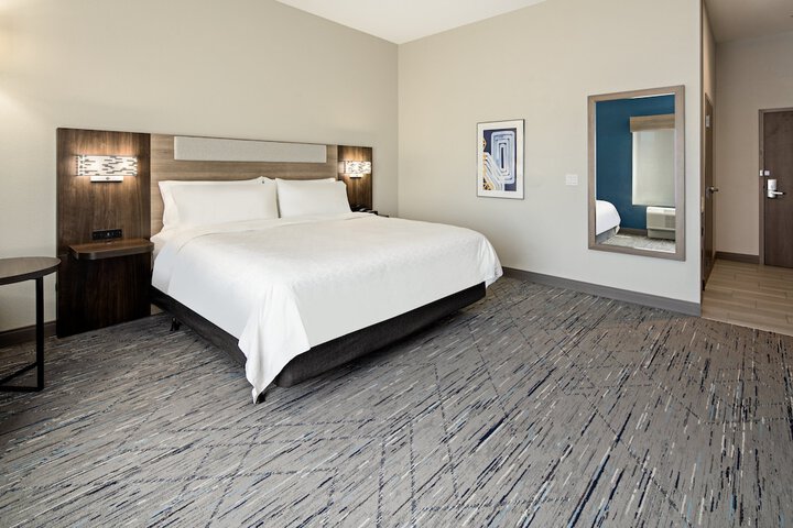 Room 20 of 38