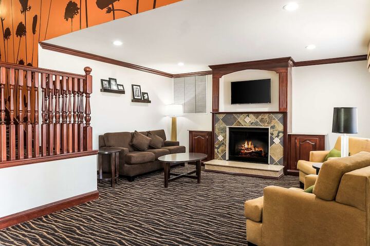 Sleep Inn & Suites North Liberty - Liberty City