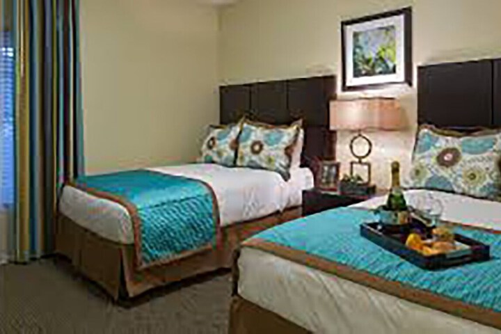 Room 1 of 8