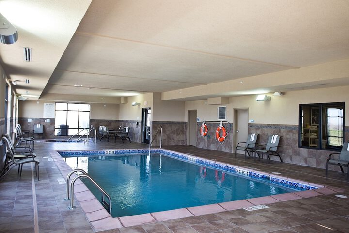 Pool 4 of 28