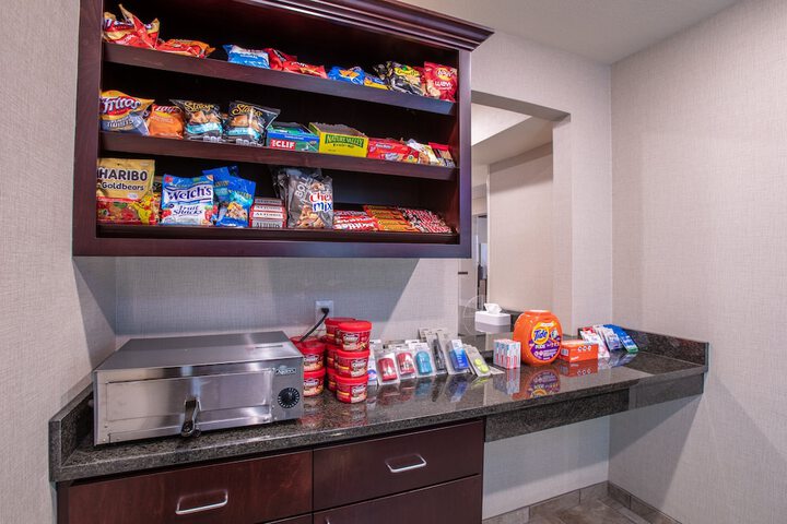 Cobblestone Inn & Suites - Pine Bluffs