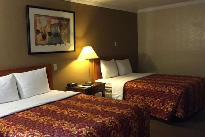 Room 14 of 36