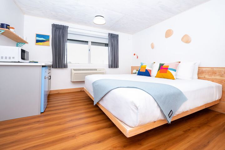 Room 5 of 27