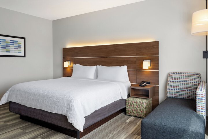 Holiday Inn Express & Suites Madison West - Middleton by IHG