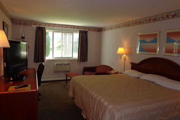 Room 30 of 36