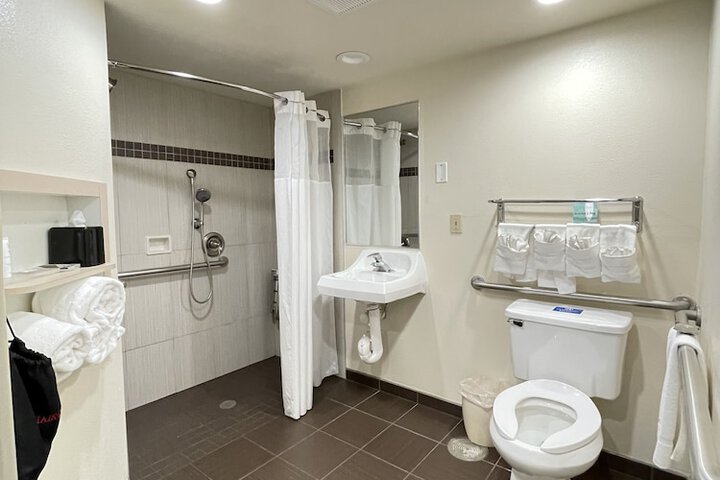 Country Inn & Suites by Radisson San Carlos, CA