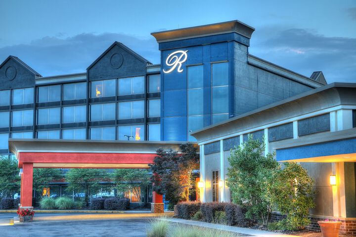 Hotel 8 of 77