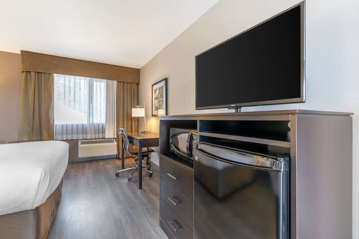 Room 8 of 31
