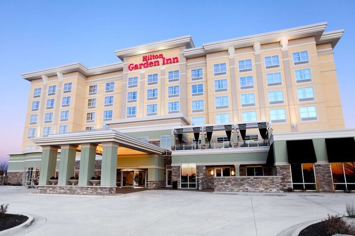Hotel 2 of 35