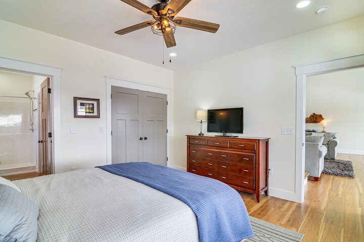 Dale Hollow Cottage w / Covered Porch & Lake Views!