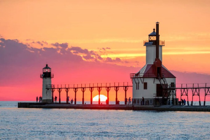 Holiday Inn Express & Suites Stevensville Benton Harbor by IHG