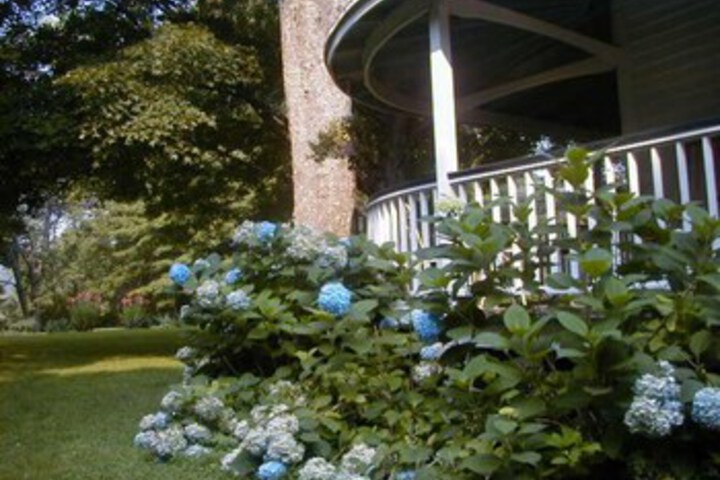 The Tolland Inn