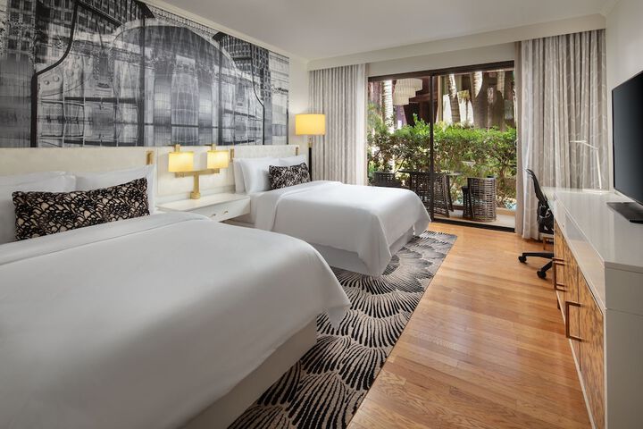Avenue of the Arts Costa Mesa a Tribute Portfolio Hotel