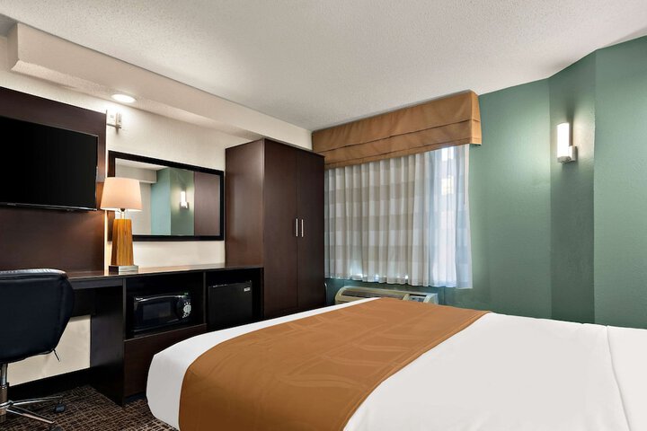 Room 20 of 31
