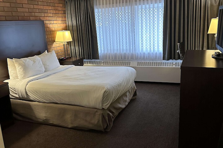 Room 46 of 54