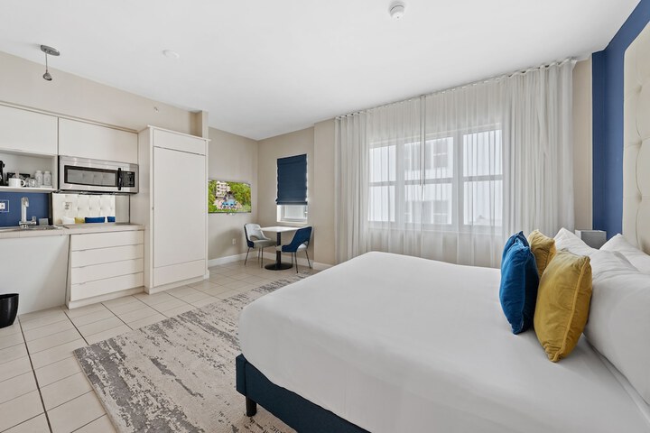 Room 78 of 108