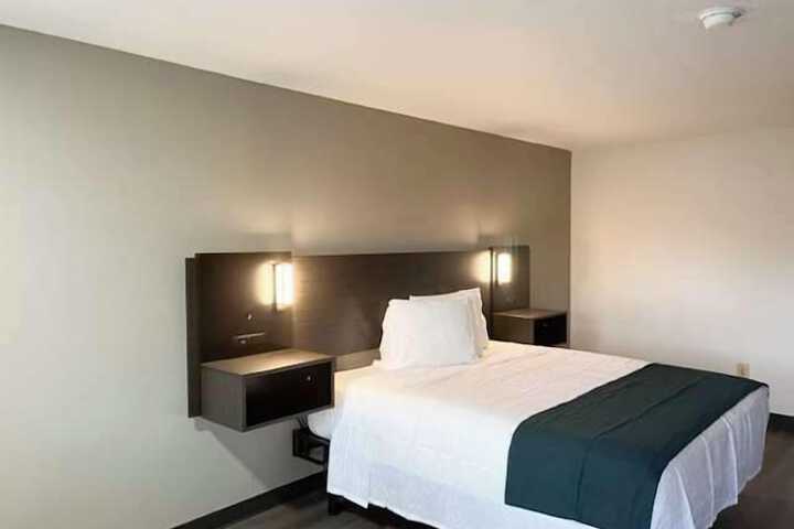 Motel 6 Sandersville GA