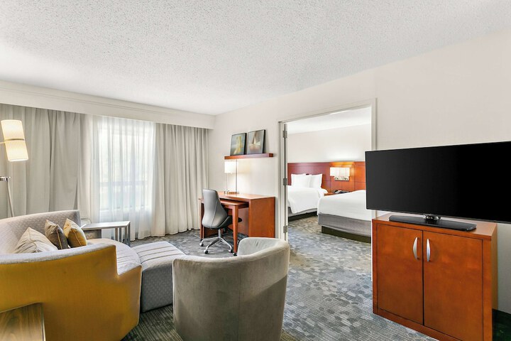 Room 26 of 37